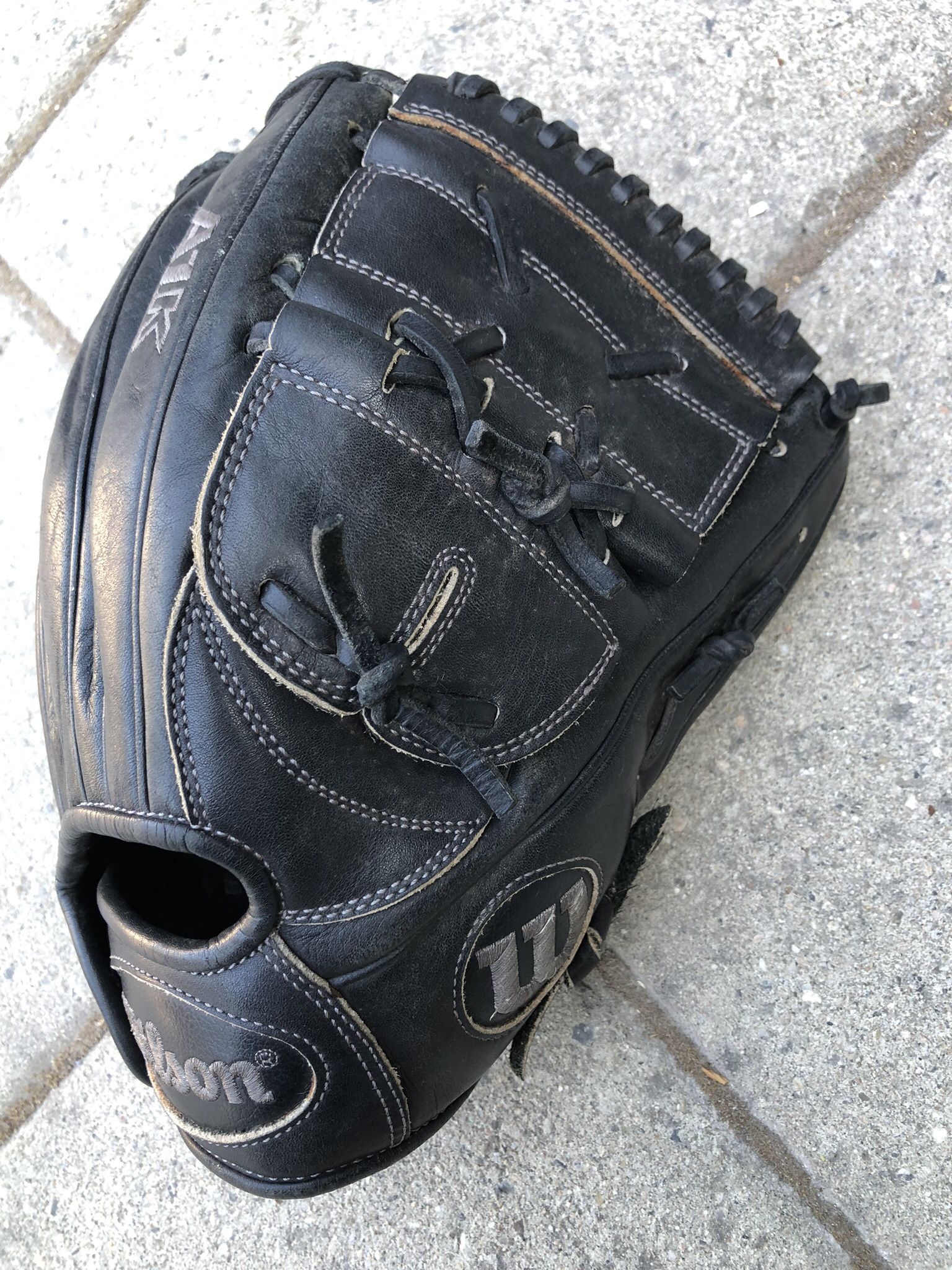 Wilson A1k Baseball Glove Sz 11 3/4” In Nice Condition Have More Baseball And Softball Equipment Available $70 firm