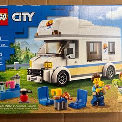 LEGO 60283 Holiday Camper Van
