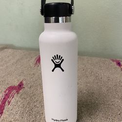 21oz White Vans Hydroflask for Sale in San Clemente, CA - OfferUp