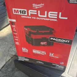Milwaukee vacuum PACKOUT