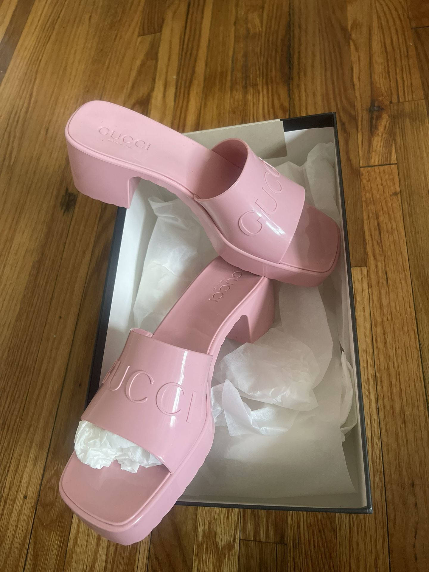 Rose Pink Gucci Sandals Size 7 