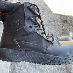Under Armour Boots 7.5 Black