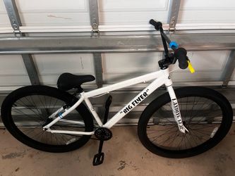 BMX SE Big Flyer Arctic White Color