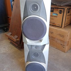 2 Sony Speaker 