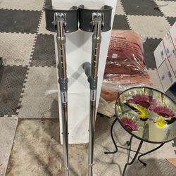 Guardian Crutches 