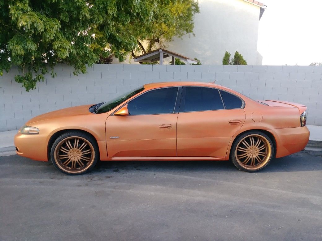 2005 Pontiac Bonneville GXP