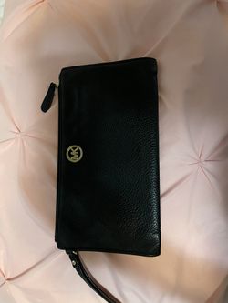 Authentic Michel Kors Wristlet
