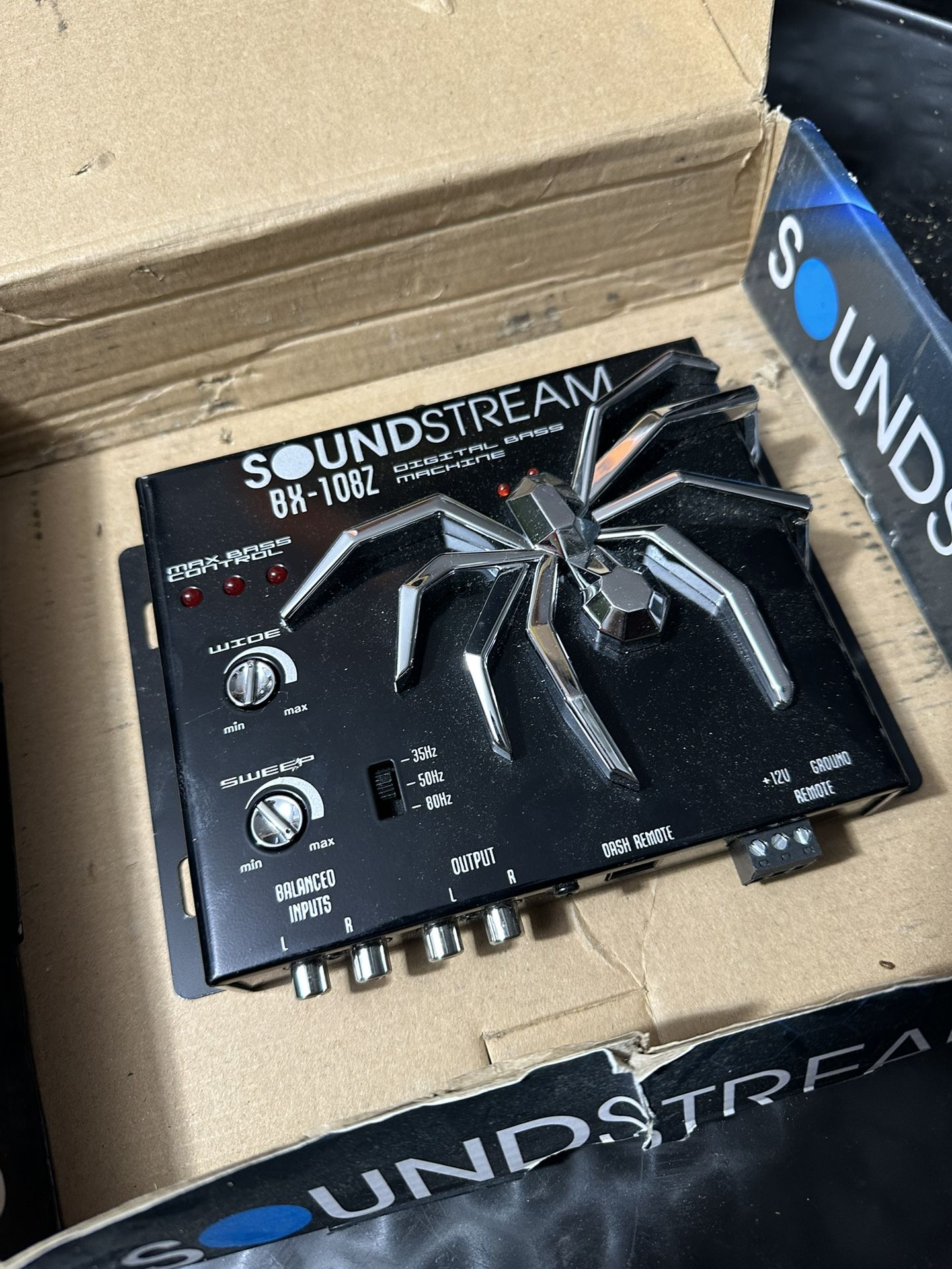 Soundstream BX-108Z Digital Bass Reconstruction Processor - Maximize your bass!