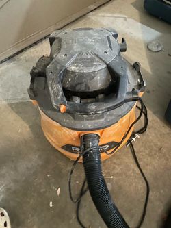Wet dry vacuum