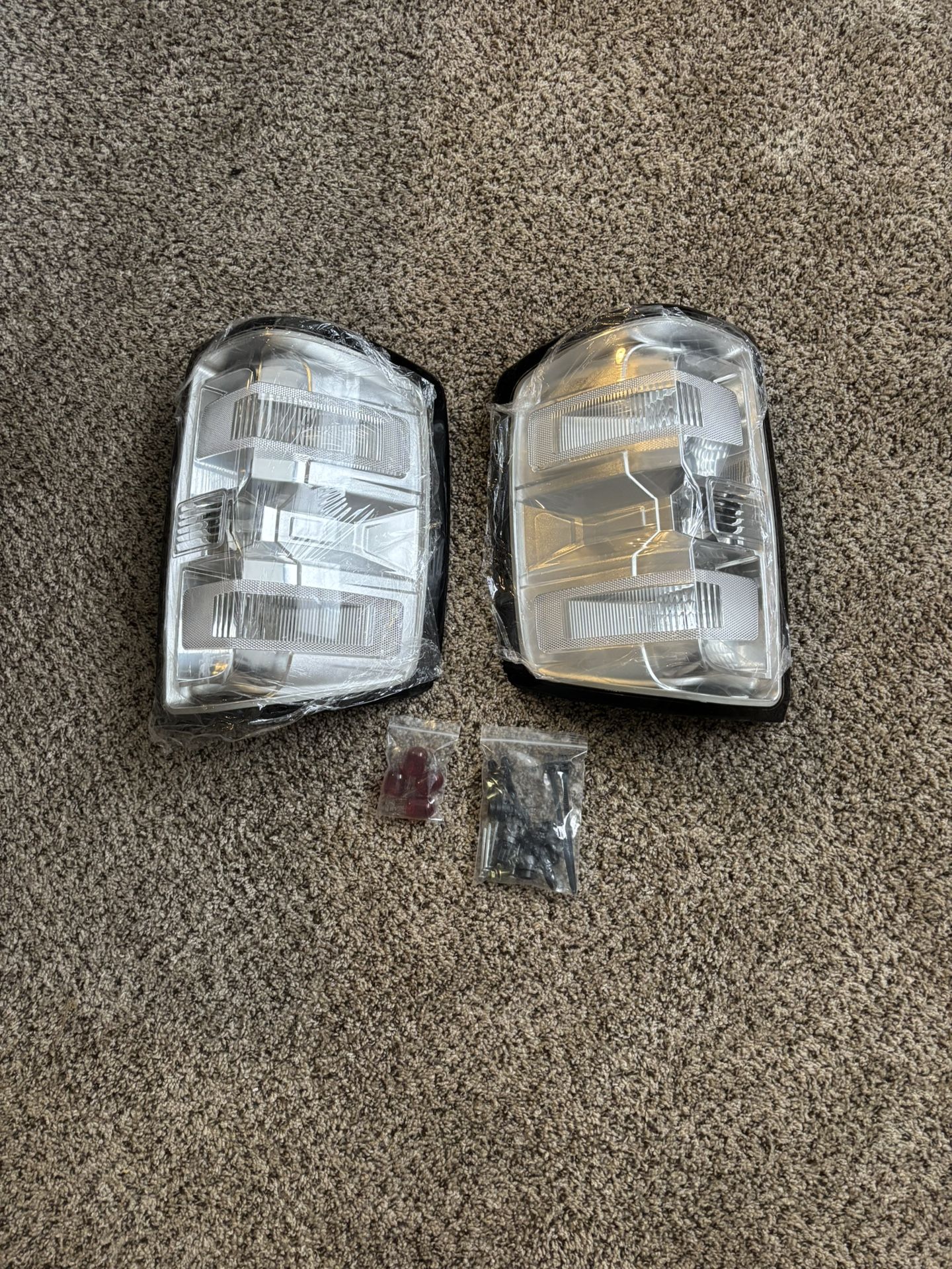 Clear Taillights For 2016-2019 Chevy/gmc Models 