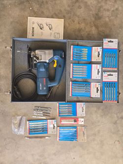 Bosch 1587VS Jigsaw with Case and Blade Set