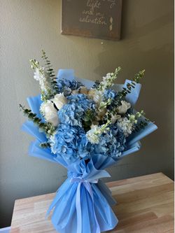Flower bouquet for Sale🩵!