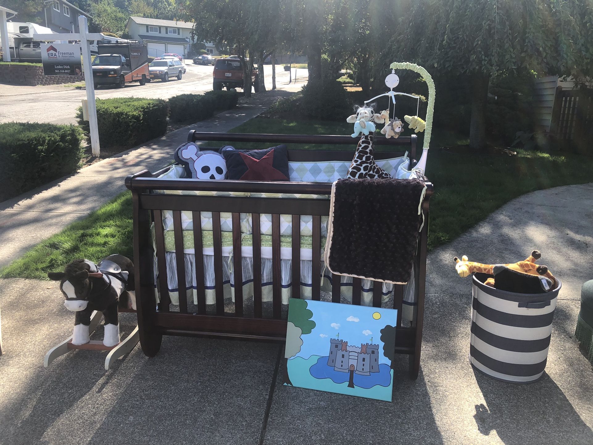 Crib And Change Table / Dresser 