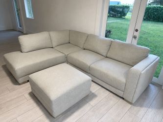 Like New Couch -w- Ottoman