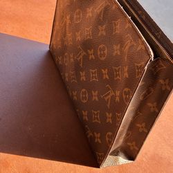 Authentic Louis Vuitton Pouch