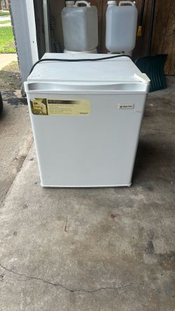 Mini fridge