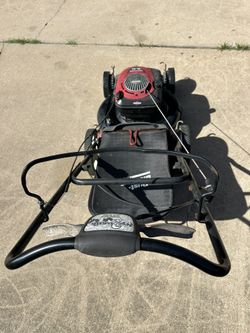 Craftsman Lawn Mower Briggs & Stratton engine Self Propelled 