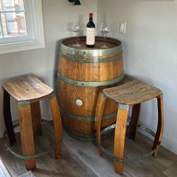 Wine Barrel Table and 4 Chairs 