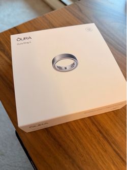 Brand New Oura Ring 4 - Brushed Silver