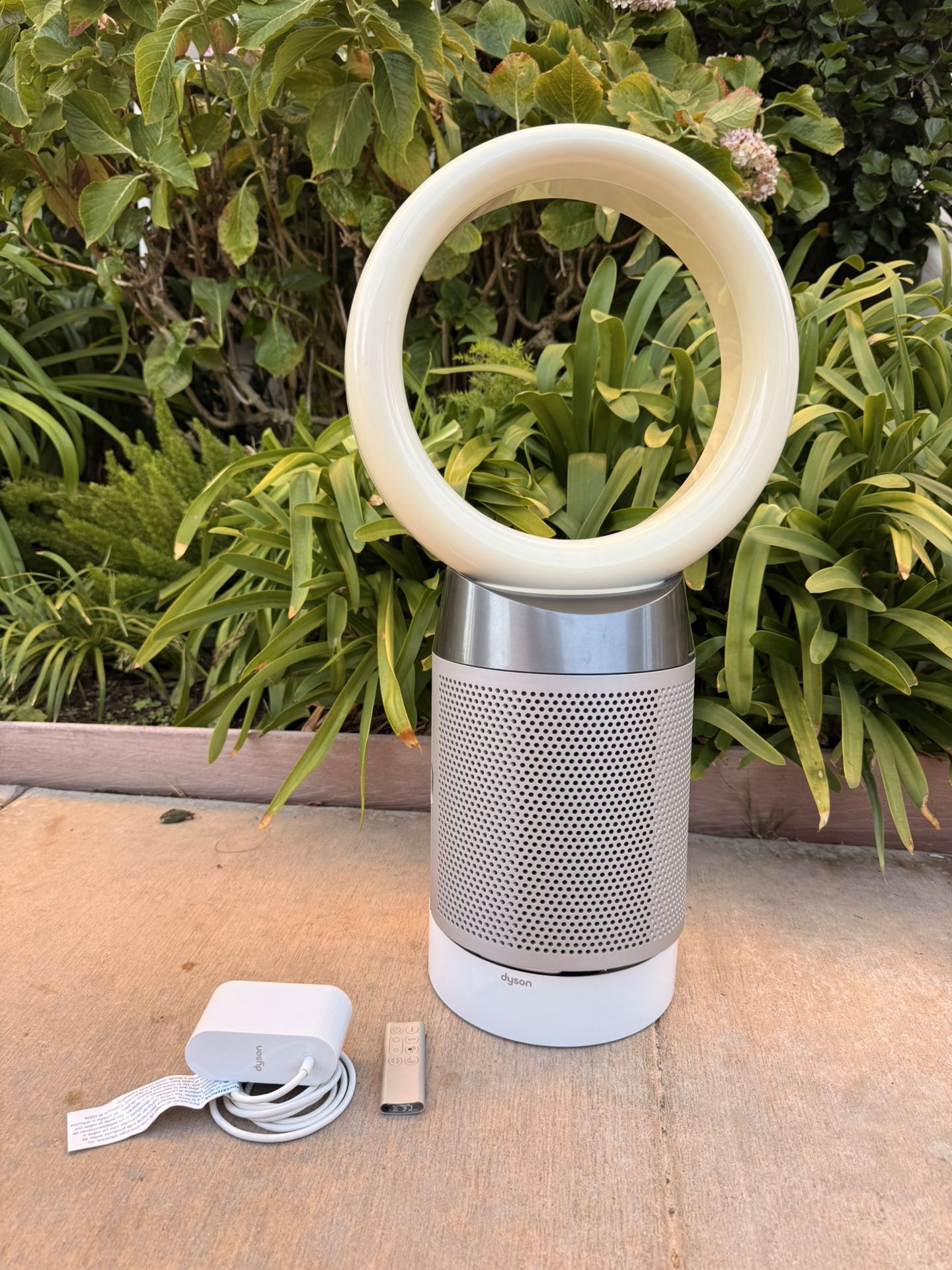 DYSON Air Purifier & Blade-less Fan! 