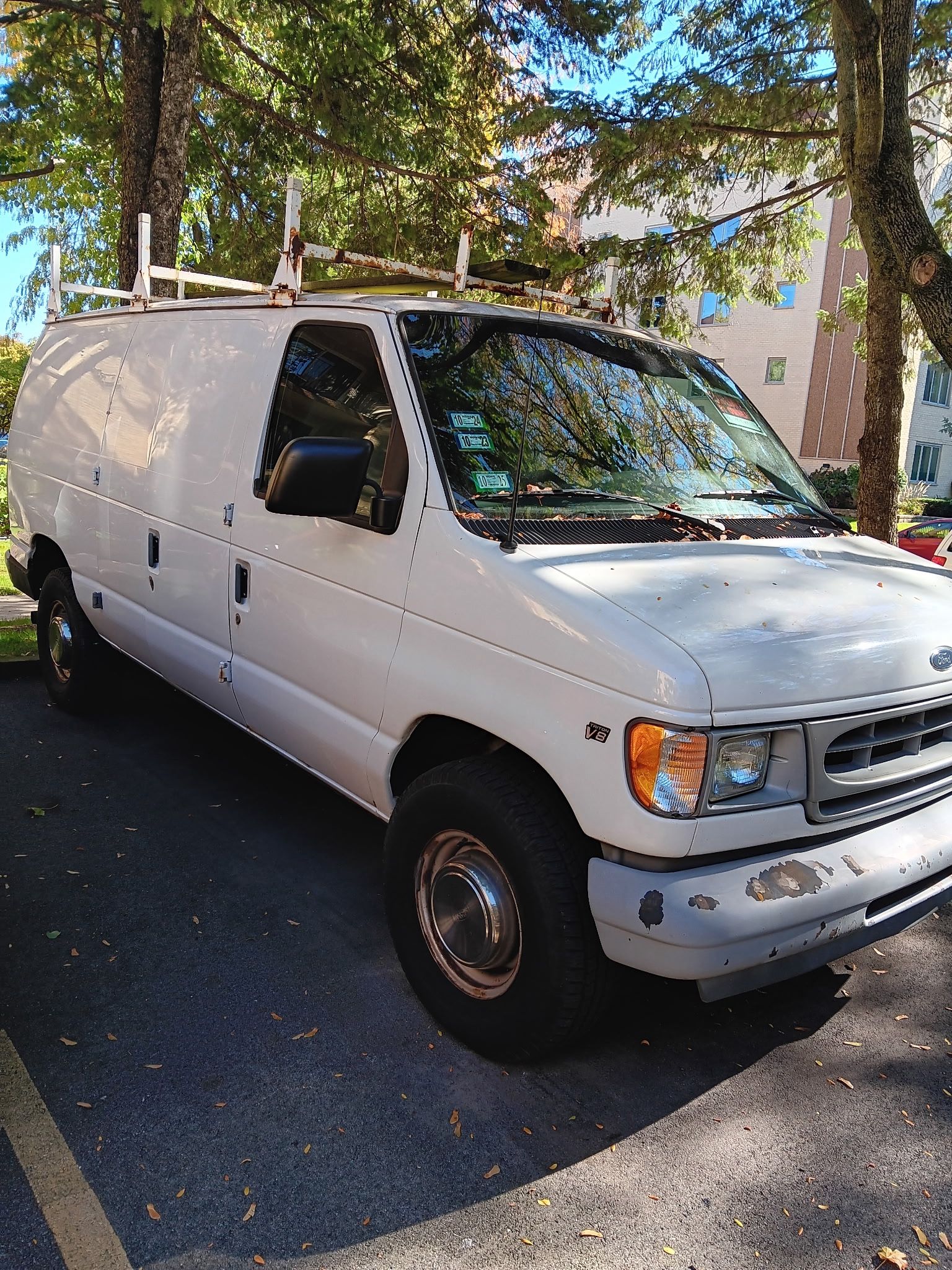 2002 Ford E-350