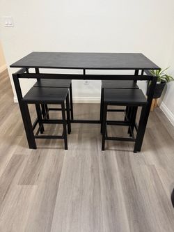 Black dinning set