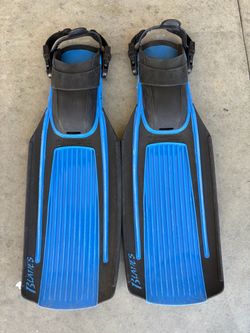 US Divers Diving Fins - medium