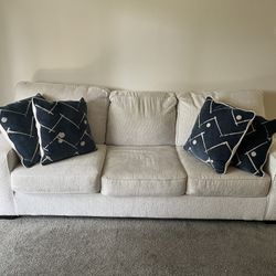 Ashley Furniture Padova Sofa – Ivory – Very Good Condition