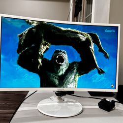 Samsung 27” Essential Curved Monitor