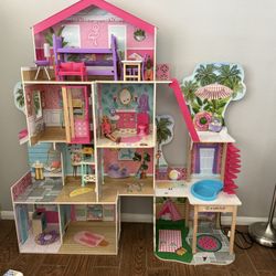 KidKraft Pool Party Mansion Dollhouse with EZ Kraft