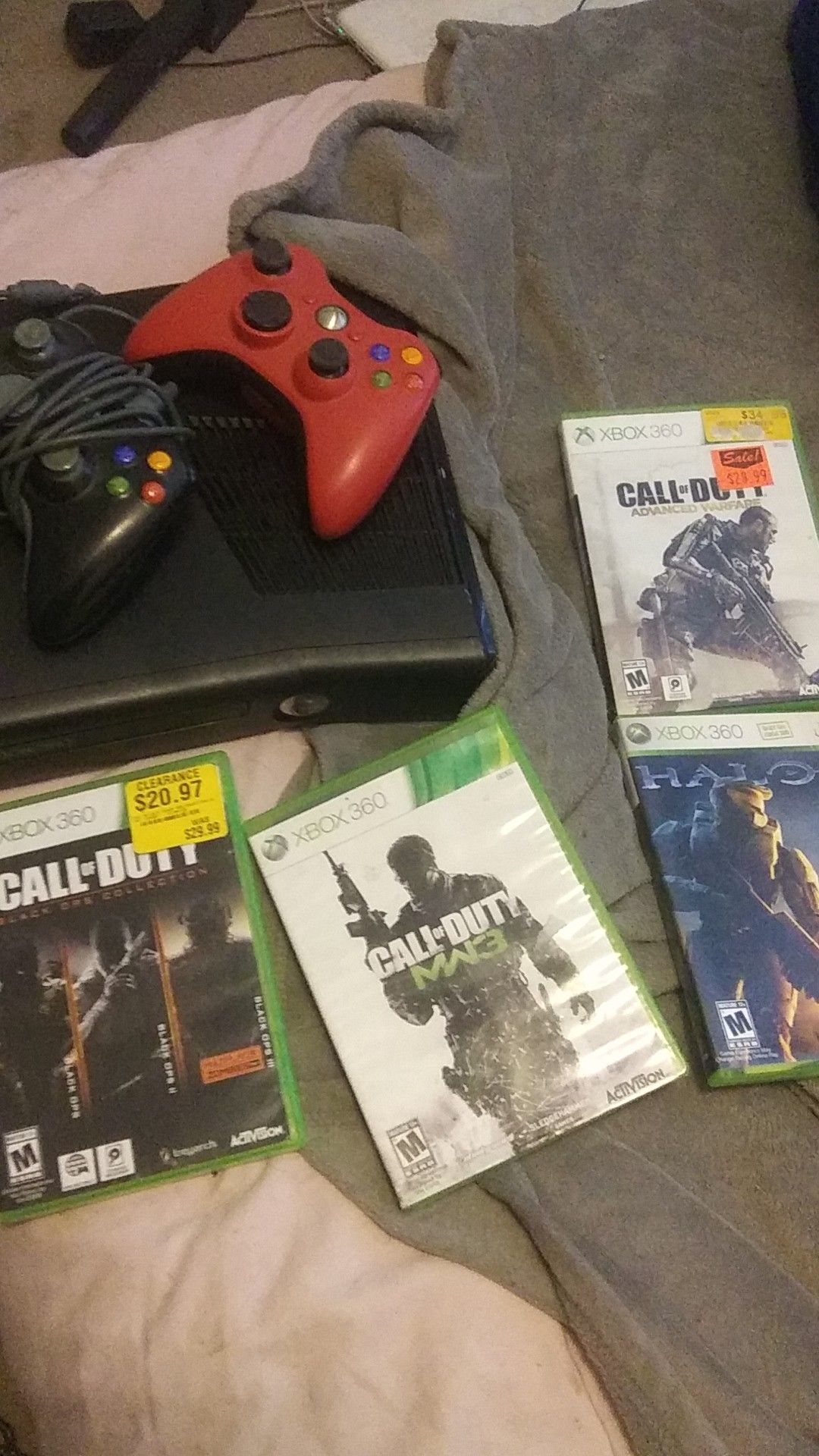 Xbox 360 slim with games