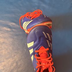 Predator Soccer Shoes Size 6