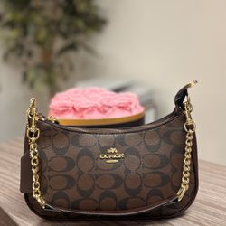 Coach Shoulder Bag 
