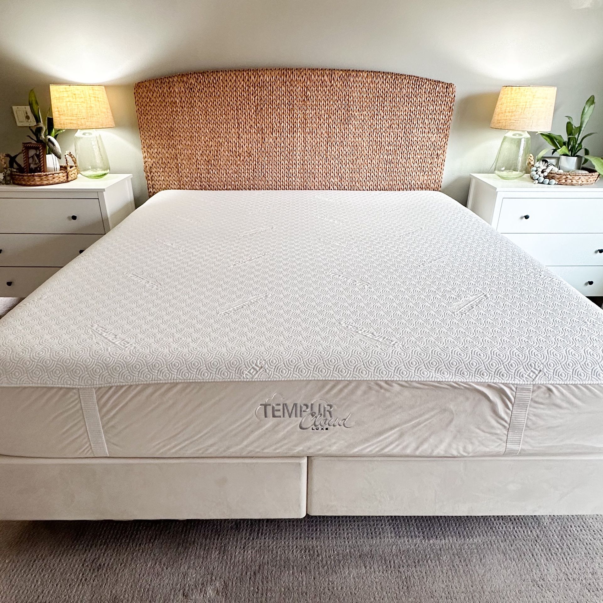 PENDING Tempurpedic Cloud LUXE King Mattress Medium Firmness Box Spring Base OEM Bed Frame CLEAN One Owner