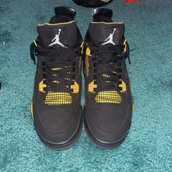 Jordan 4s