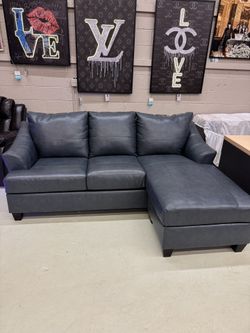 Beautiful Top Grain, Leather Sofa/Chaise 
