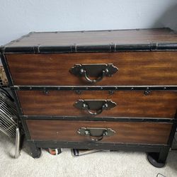 3 Wood Drawr Dresser