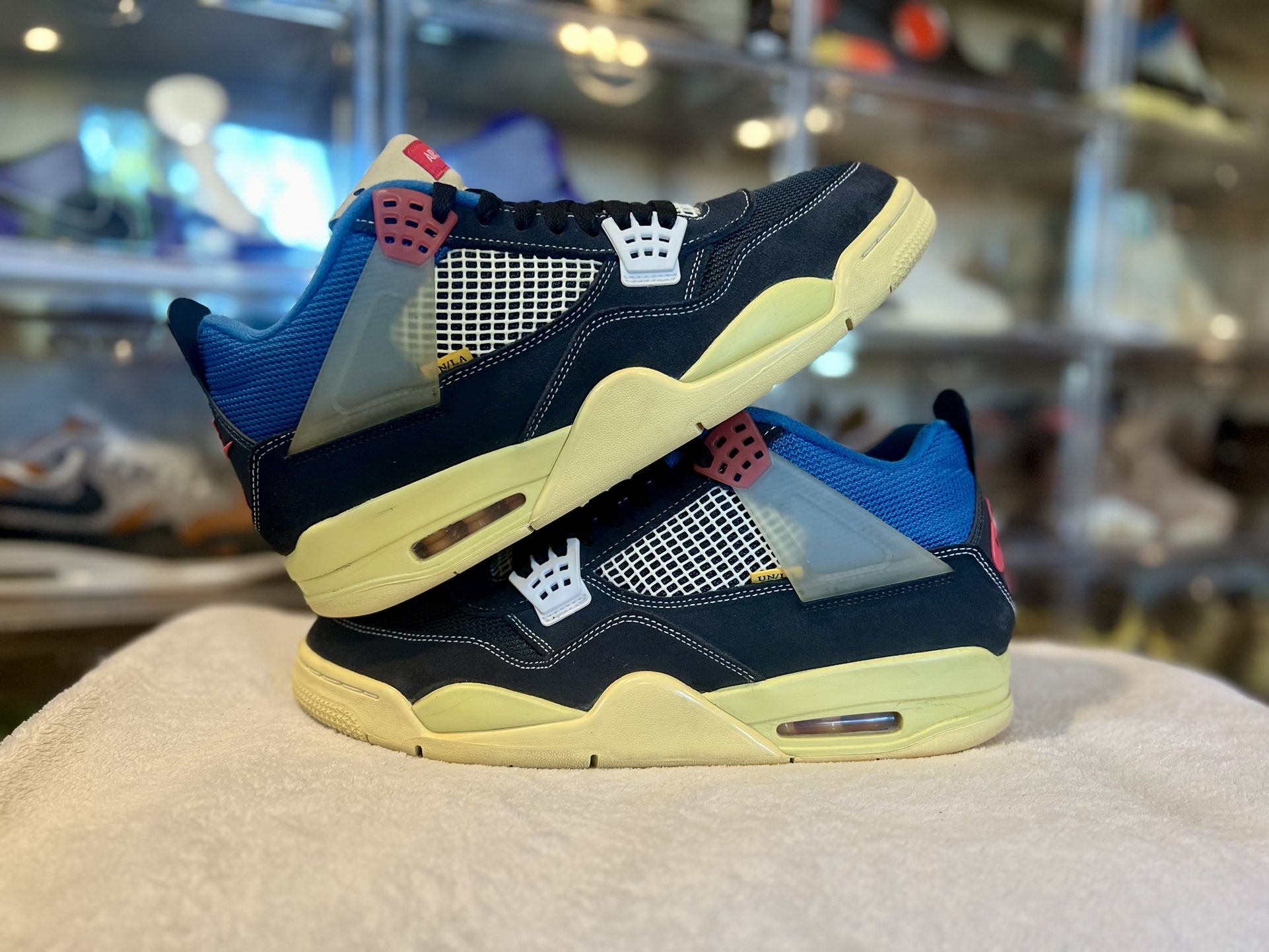 Size 13 - Jordan 4 Retro ‘Union Off Noir’