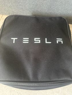 Tesla mobile charger gen 3