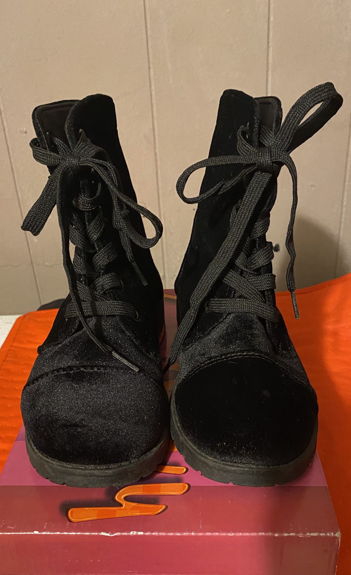 Women’s Shoes Boots