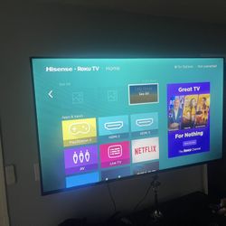 2024 hisense 4k 65” TV Wall Mount Included 