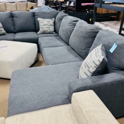 Stunning Stylish Cozy Sectional 