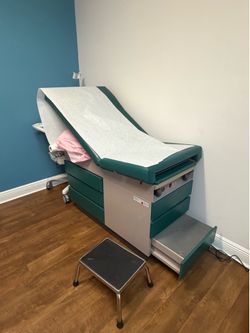 Exam chair