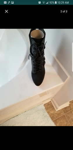BRAND NEW Boots size 11