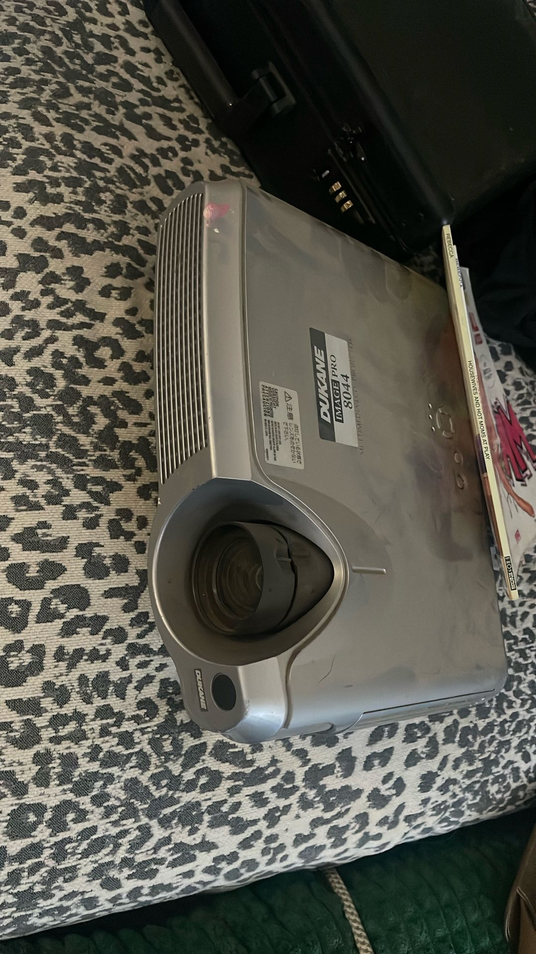 DUKANE Image Pro 8044 Multimedia LCD Projector