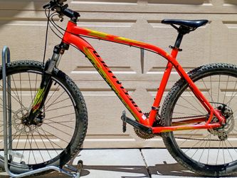 27.5 inch Specialized Pitch mountain bike