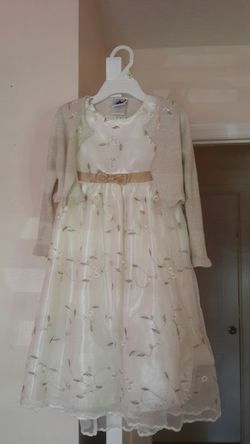 Girl dress beautiful size 6