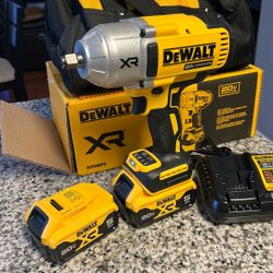 Dewalt 20 V XR 1/2” High Torque Impact Wrench Kit 