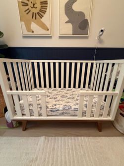 Pottery Barn Kids Crib