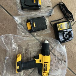 Dewalt Compact Drill 